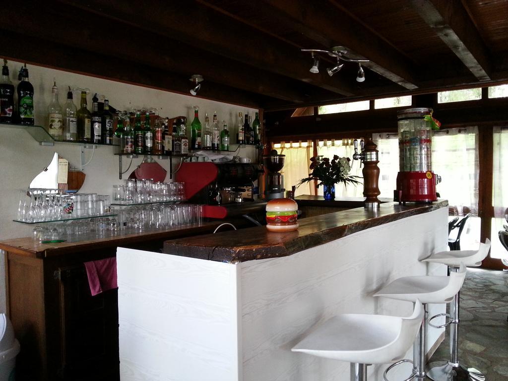 Camping De Flechat Hotel Orcival Exterior photo